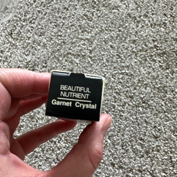 Ultima II Beautiful Nutrient Lipcolor Garnet Crystal - Picture 2 of 3